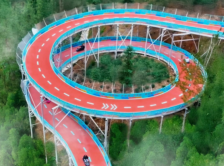 2025年热门游乐项目！山娱游乐凌空式山地滑车滑车跑道建设厂家